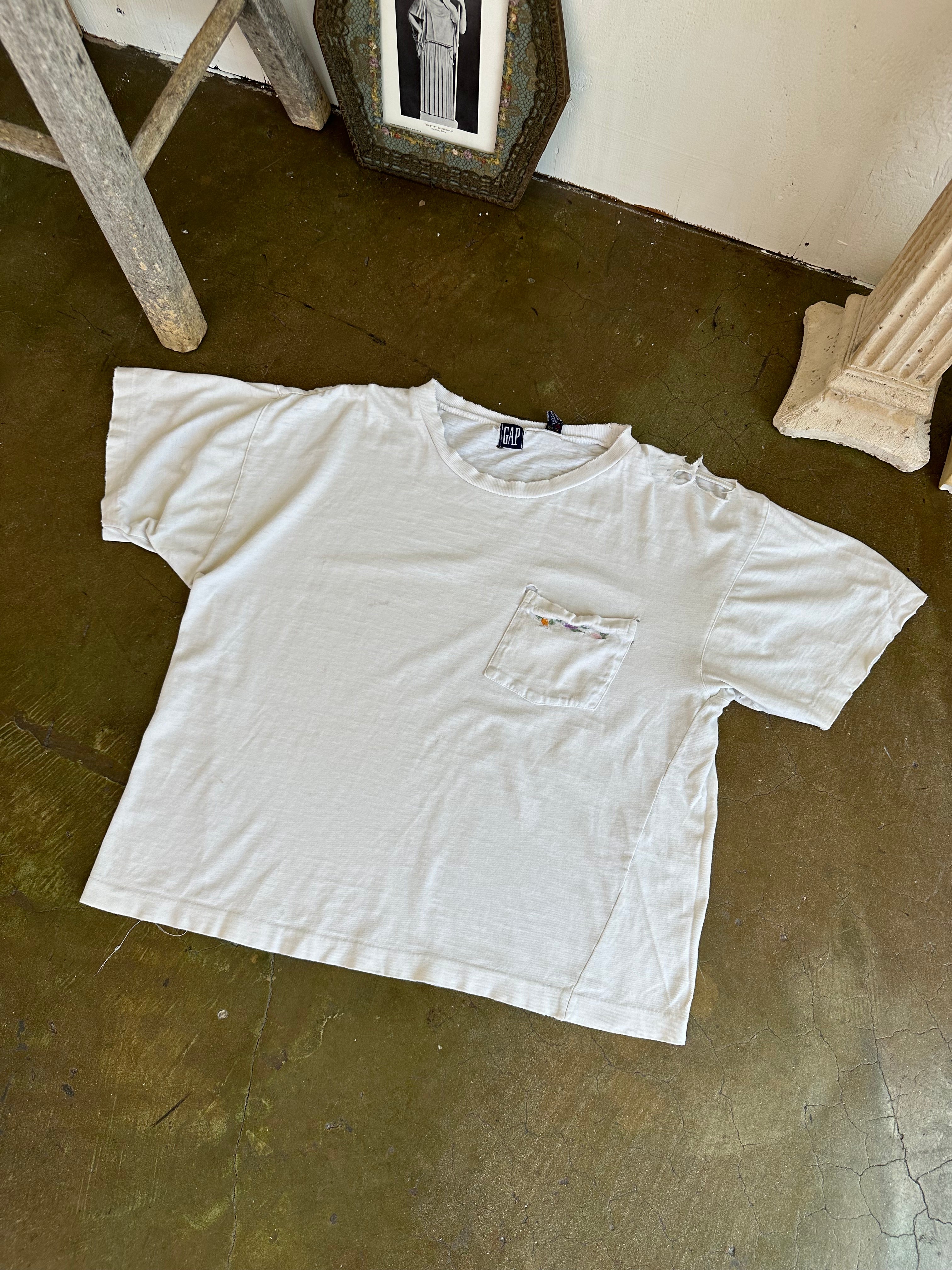 1980s Thrashed Floral GAP Pocket Tee (Boxy S)