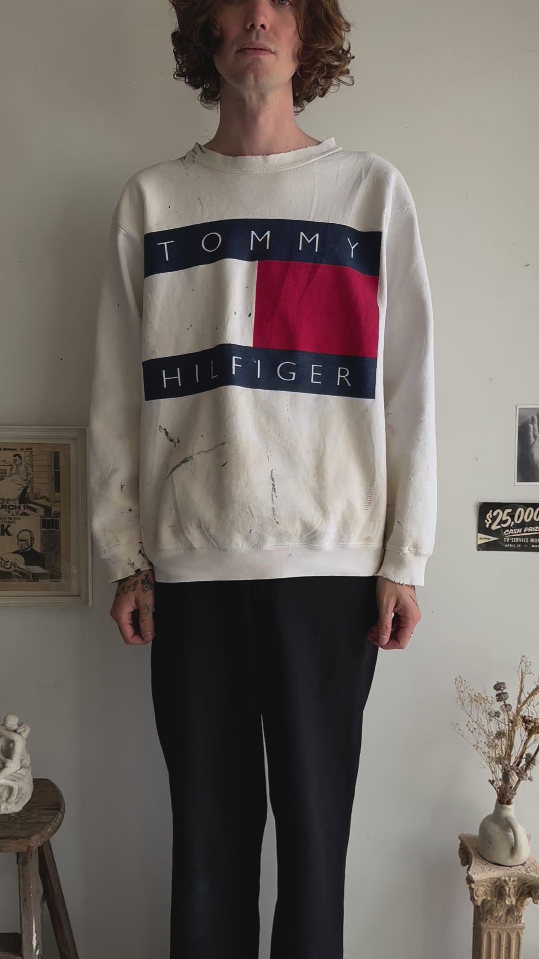 1990s Thrashed Tommy Sweatshirt (XL)