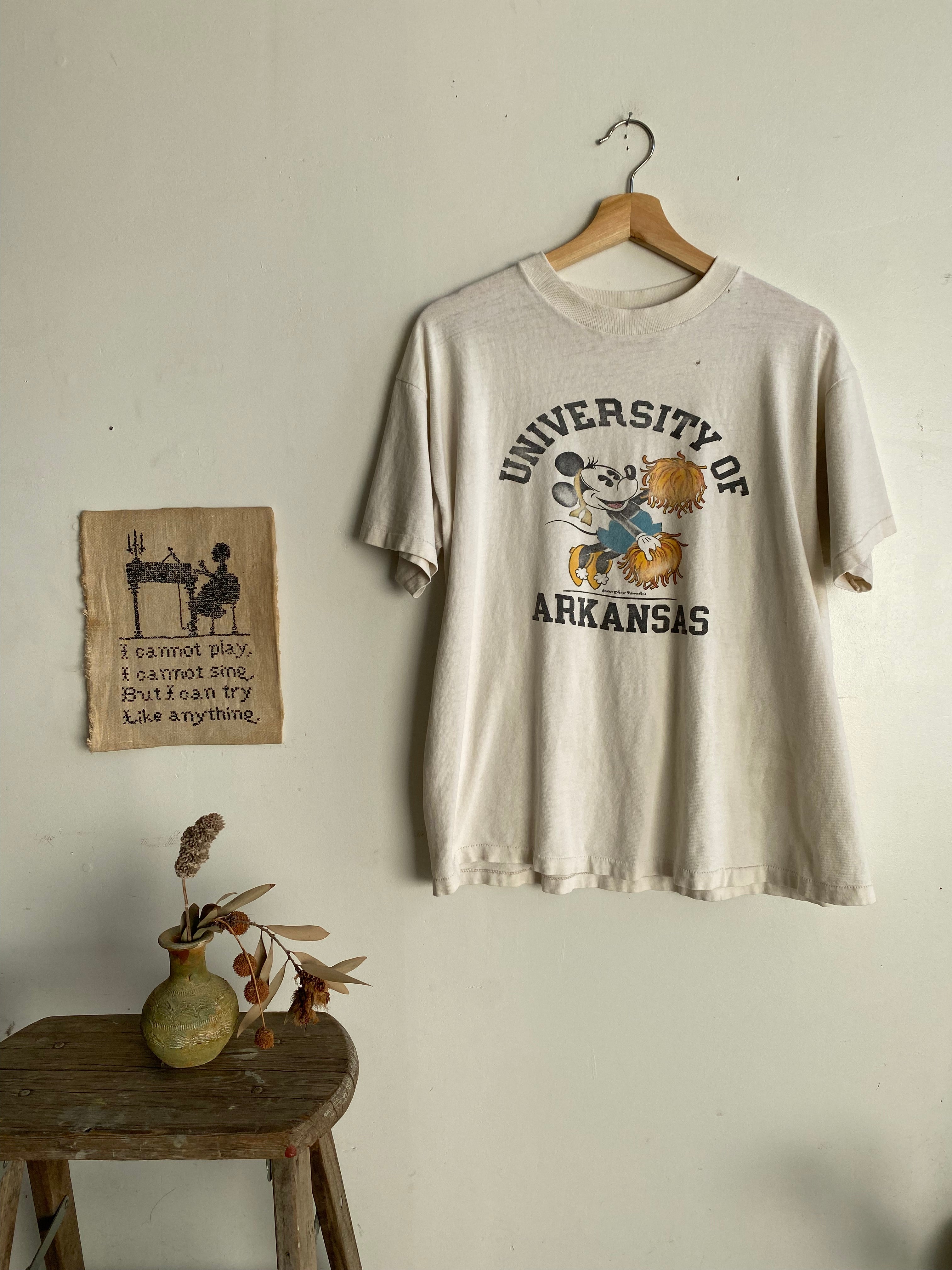 1980s Faded University of Arkansas T-Shirt (L)