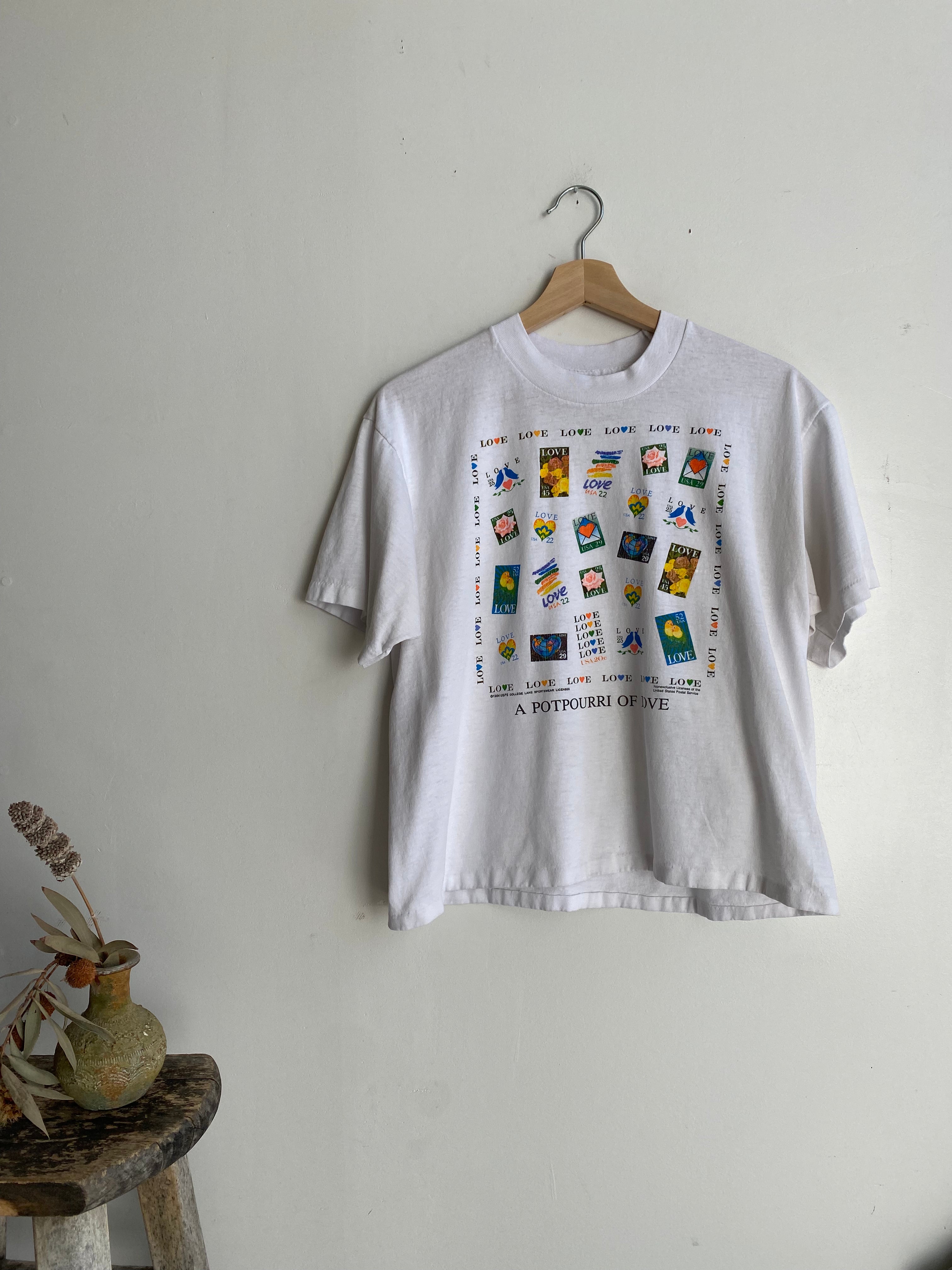 1994 Love  Stamps T-Shirt (Cropped M)