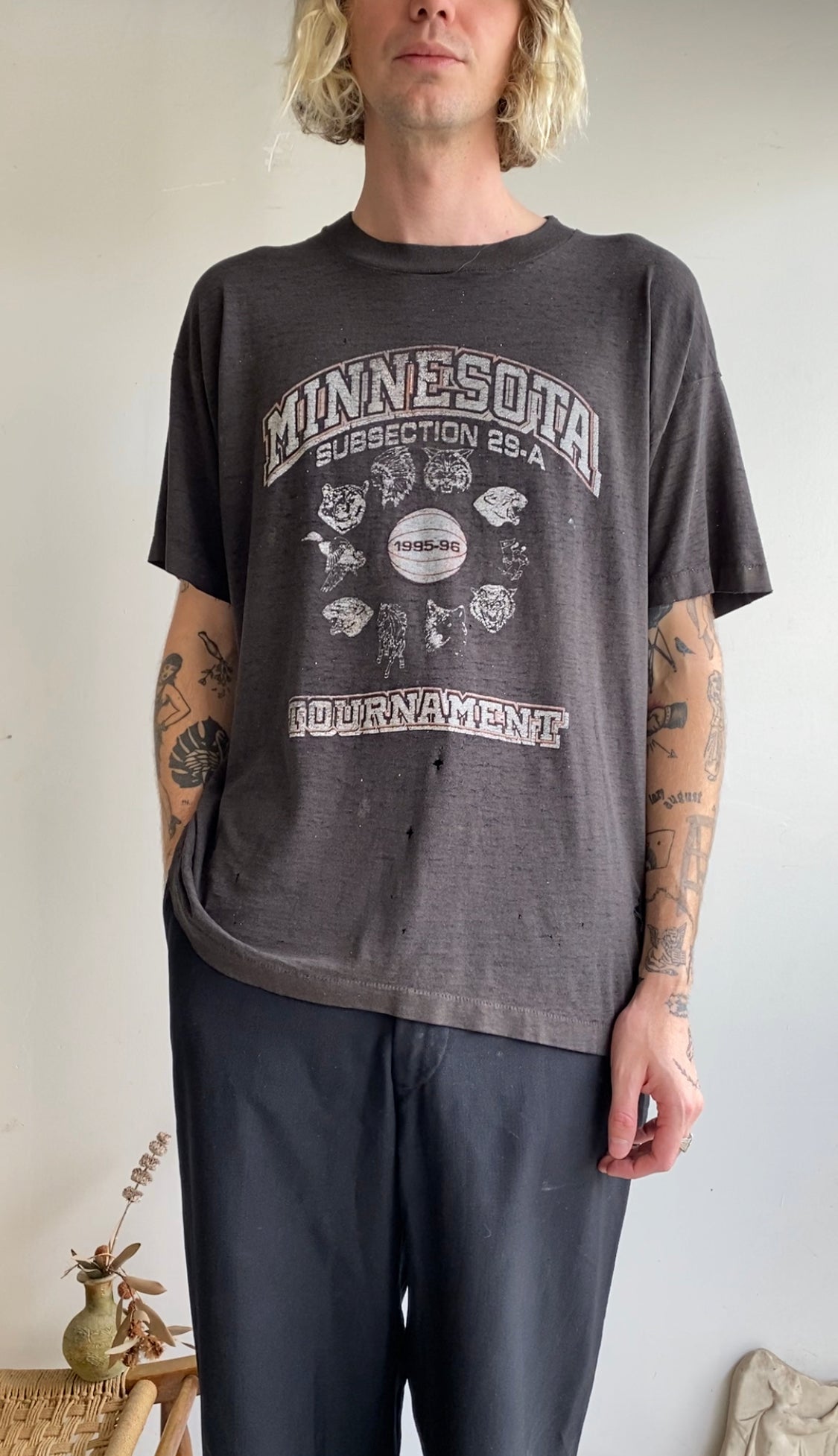 1995 Thrashed Minnesota Basketball T-Shirt (L)