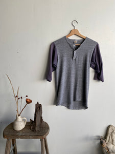 1970s Faded Purple and Grey Baseball Henley (S/M)