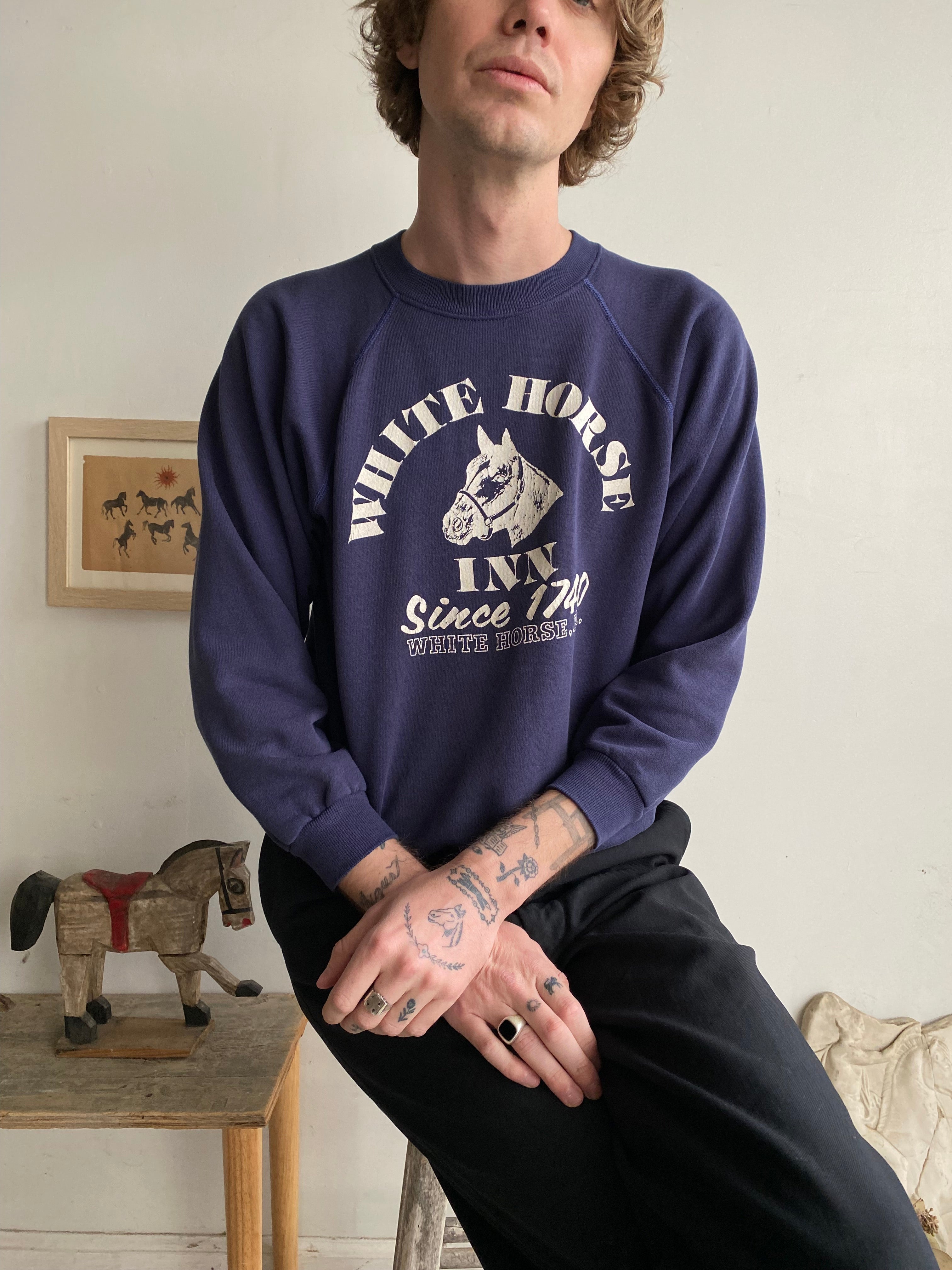 1980s White Horse Inn Sweatshirt (Boxy M)