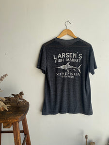 1980s Paper Thin Larsen's Market Tee (M)