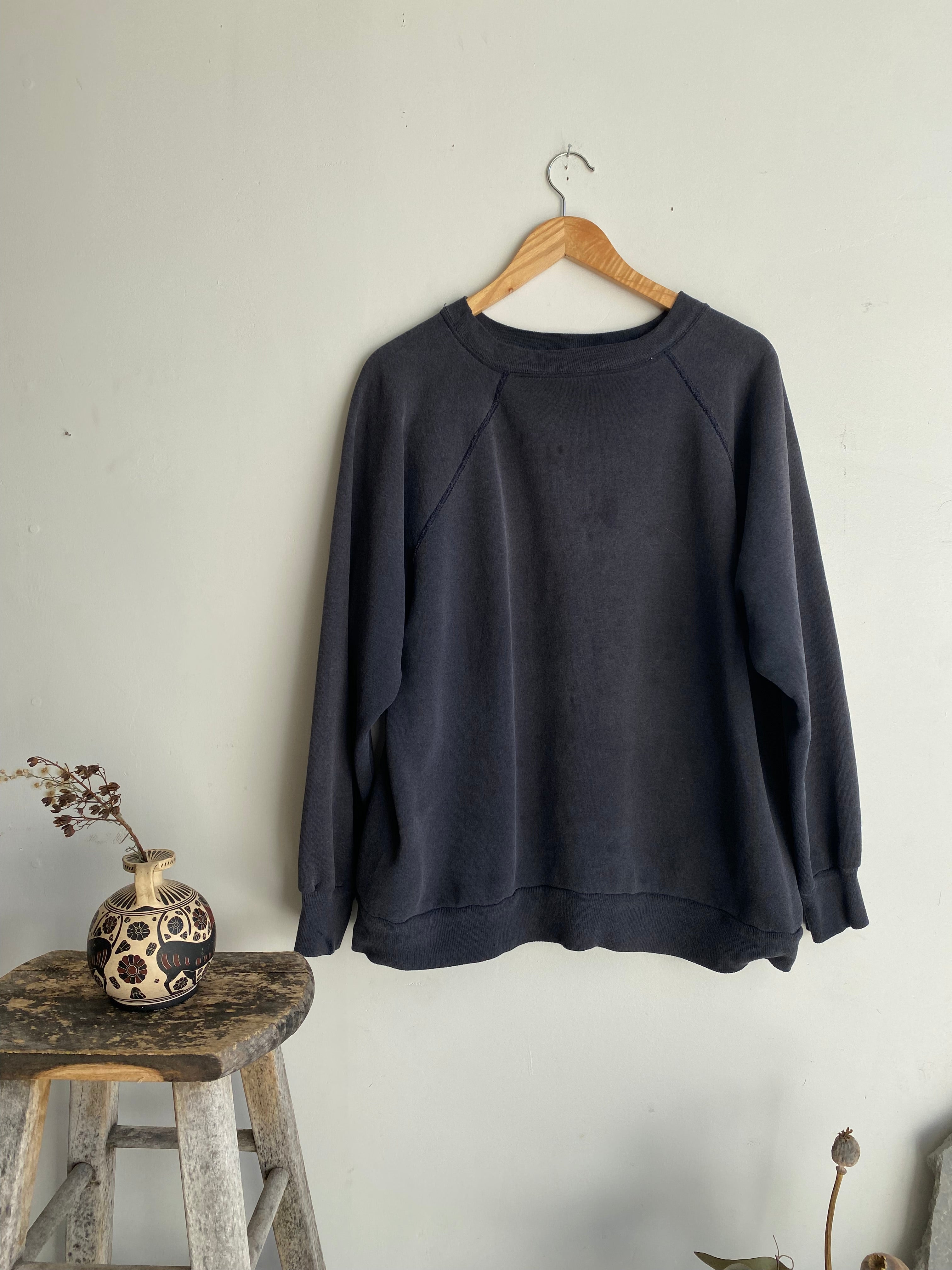 1990s Boxy Blank Black Sweatshirt (Boxy XL)