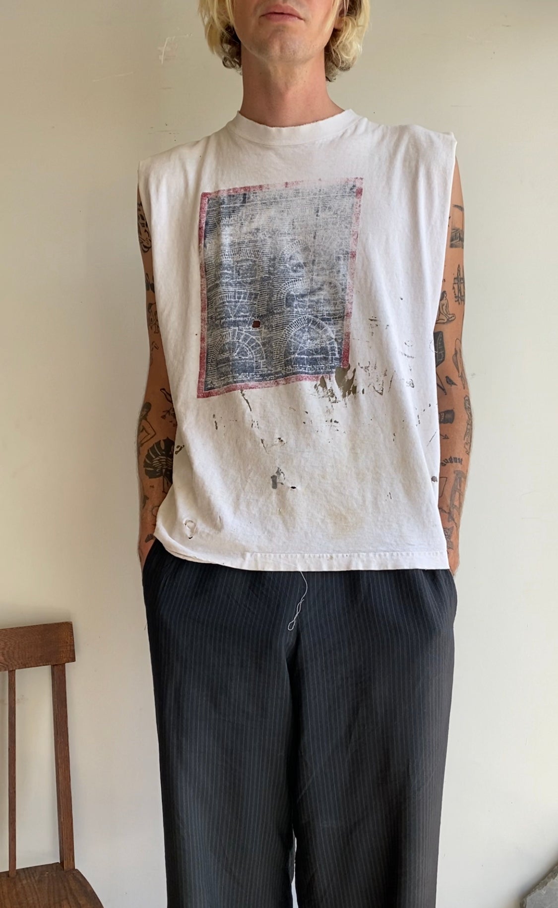 1980s Thrashed Architecture ArchesMuscle Tee (L)