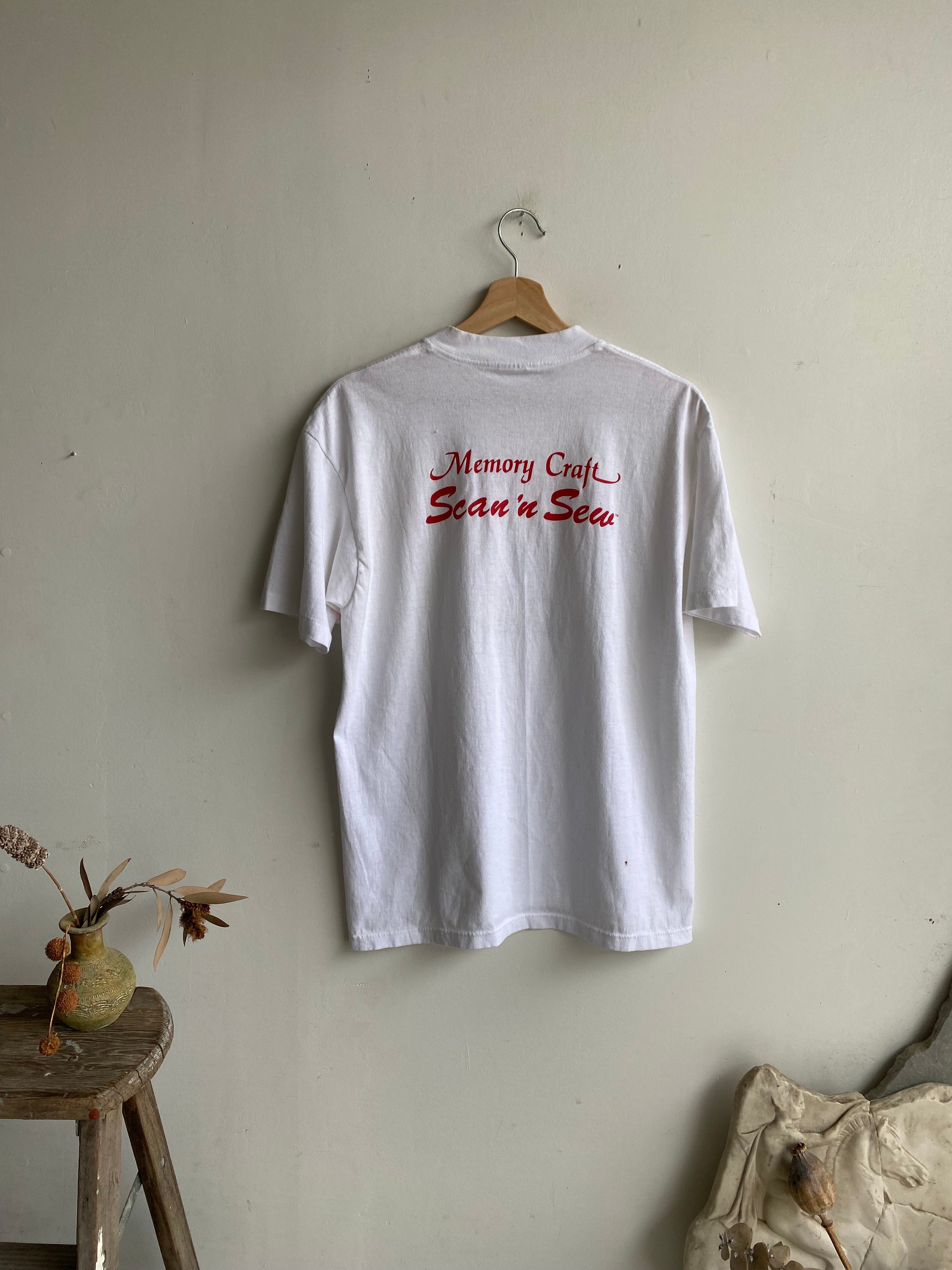 1990s Sewing Machine T-Shirt (M)