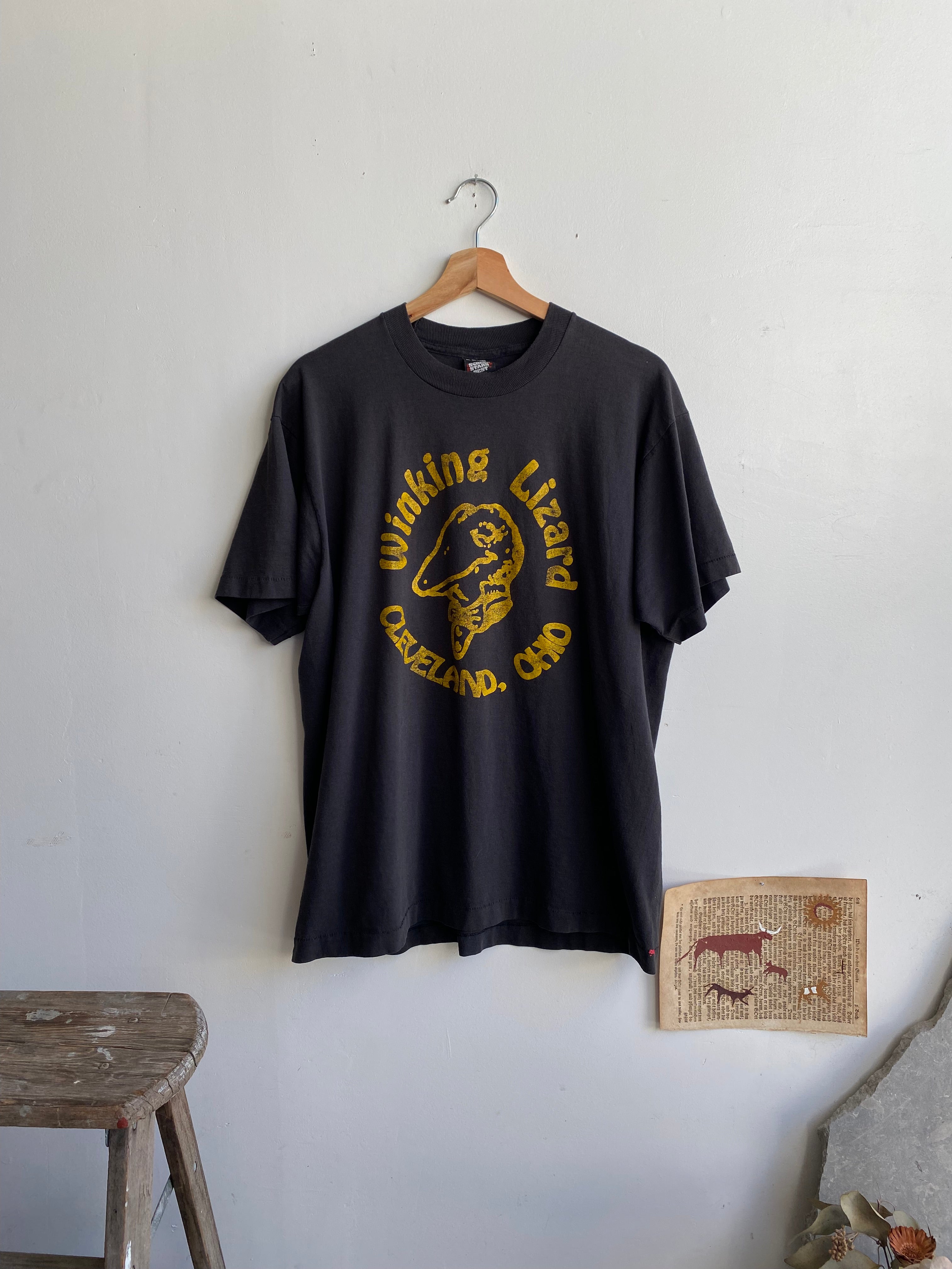 1990s Winking Lizard T-Shirt (L)