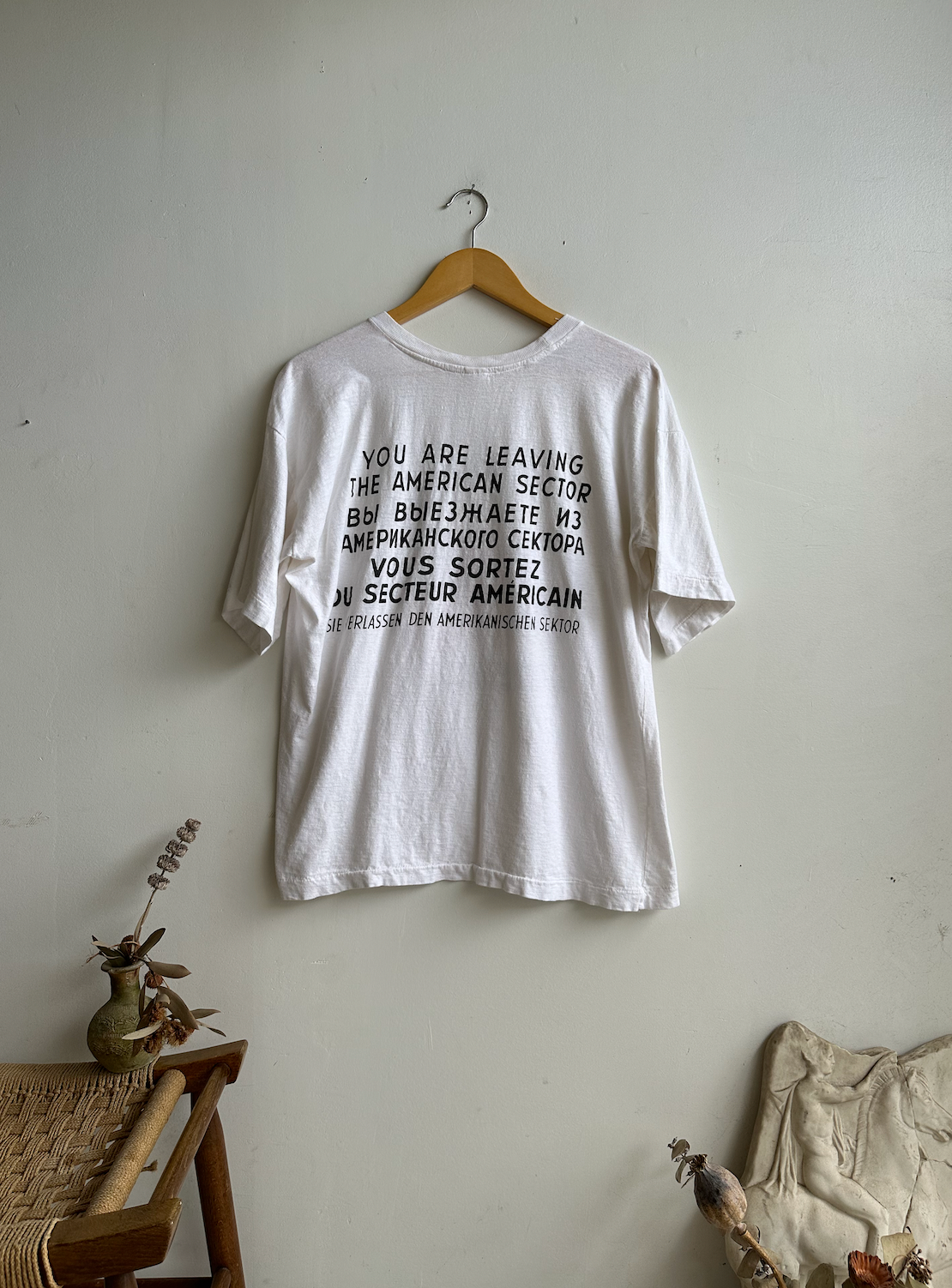 1980s Berlin Checkpoint Charlie T-Shirt (XL)